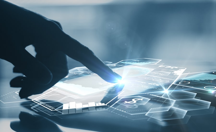 Hombre toca pantalla con diferentes opciones de documentos electrónicos